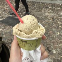 vegan pistachio ice cream   at Gelateria Loggetta in Mantova