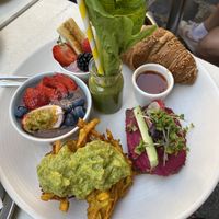 vegan wake up for 13€  at Ulrich in Vienna
