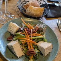 Assiette d'affinés végétales at Daily Gourmand in Vannes