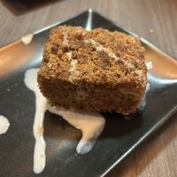 Pastel de manzana y canela   at B12 in Girona