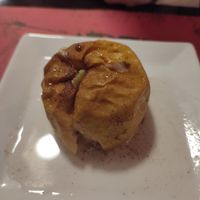 Poma al forn amb canyella i llimona at B12 in Girona