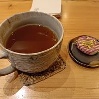 Vegan biscuit and Sacha warm tea at Kintsugi in Turin