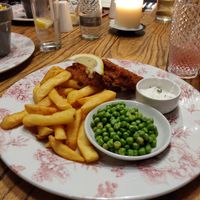 Fishless fish & chips at White Cart in Glasgow