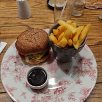 Vegan burger at White Cart in Glasgow