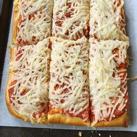 Half pizza tray at Eden Vegan Cafe in Scranton