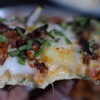 Pizza at esTACOmo quiere in Puebla