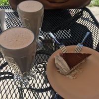 Tiramisu, chocolate milkshake and mint chocolate milkshake (all vegan)  at esTACOmo quiere in Puebla
