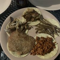 Different types of vegan tacos at esTACOmo quiere in Puebla