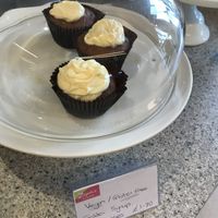vegan gluten free cupcakes at Zeph's Cafe in Oadby