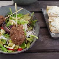 Vegan lamb kofta noodle salad and vegan cheesy garlic bread, July 2019 at The Cyder House Inn in Godalming