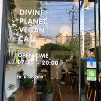 Hours at Divine Planet Vegan Cafe in Wuxi