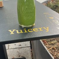 Fresh green smoothie-I added pineapple   at Yuícery - Hospitalstraße in Stuttgart