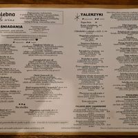 Menu with clearly marked vegan options 👍 at Pochlebna in Wroclaw