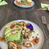 Vegan en glutenvrije zoete aardappel wafels , heerlijk!  at Charlie's in Antwerpen