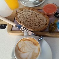 Desayuno at Lusitania Cafe in Ferrol