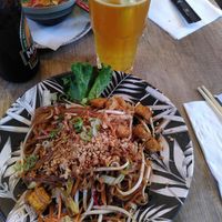 Pad Thai Tofu & A bubble tea at Bangkok Cafe in Antibes