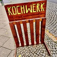 Schild auf der Straße  at Kochwerk (Veganes Bistro) in Goerlitz