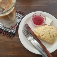 The Scone plate at Bottle Lounge 보틀팩토리 in Seoul
