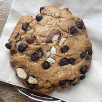 Cookie on the very sweet side but love the chocolate chips   at Bottle Lounge 보틀팩토리 in Seoul