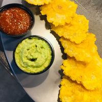 Crispy plantain chips and homemade guacamole 😍 at Two Monkeys in Copenhagen