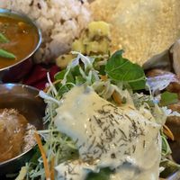 “Yoga lunch plate heaven” a good bet  at Be Happy! Chikyushoku in Nabari