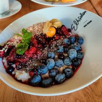 Berry oatmeal at Elbsalon in Dresden