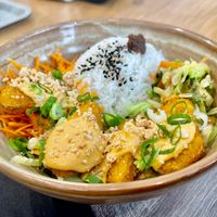 Crispy Chicky Bowl at Liu Lin in Brussels