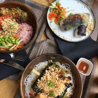Crispy chicky bowl, lalot skewer and rice paper rolls at Liu Lin in Brussels