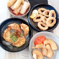 - Calamares rings
- Crispy taro & spring rolls
- Prawn-like tempura
- Crispy wontons at Liu Lin in Brussels