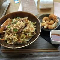 Tempura shrimps + Lin’s rice noodle bowl at Liu Lin in Brussels