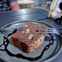 Dessert banana bread at Rå Bowls & Juices in Groningen