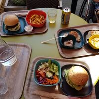 Burgers + dips at L'Ethiquete in Nantes