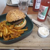 Burger & soda kif at L'Ethiquete in Nantes