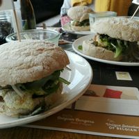 Gauche : funky manny / droite : curry sally at Jilles in Oostende