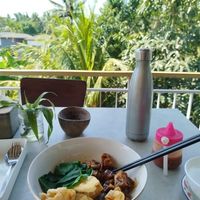 Noodls veganos con tofu at Omiiku Mie 24 Jam in Ubud