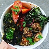 hot buddha bowl at Wholywood in Paris