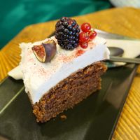Carrot Cake at Wholywood in Paris