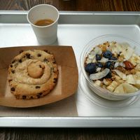 Yogurt and peanut butter cookie at Wholywood in Paris