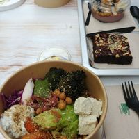 Buddha bowl at Wholywood in Paris
