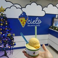 Passionate fruit (bottom) and melon (top) at Cielo Gelato & Pizza in Willemstad