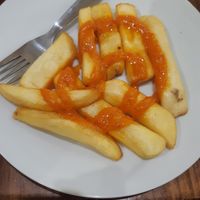 Chips with sauce at El bar de Nino in Granada