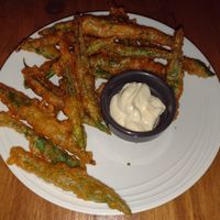 Tempura green beans at O Gambuzino in Lisbon