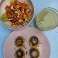 Chuchu salad, vegan scallops and homemade lemonade at O Gambuzino in Lisbon