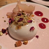 Panacotta eau de rose, poires et fraises at O Gambuzino in Lisbon