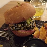 Burger da semana (tofu) at O Gambuzino in Lisbon