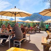 Beautiful view and fresh food at The Yodelin in Leavenworth