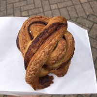 cinnamon bun  at Koek en brood in Genk