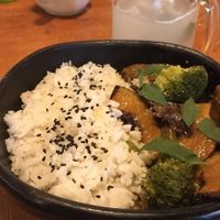 Vegan coconut curry at Bistroveg by Ouzo in Santa Marta