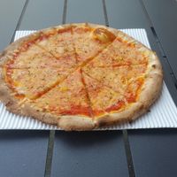 Pizza Margherita with vegan cheese at Dieci Pizza - Obergrundstrasse in Luzern