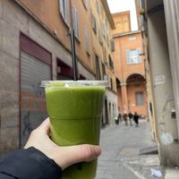 Detox green juice large 5.8€  at Nectare in Bologna